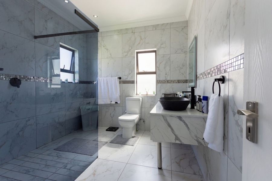 3 Bedroom Property for Sale in Country Club Western Cape